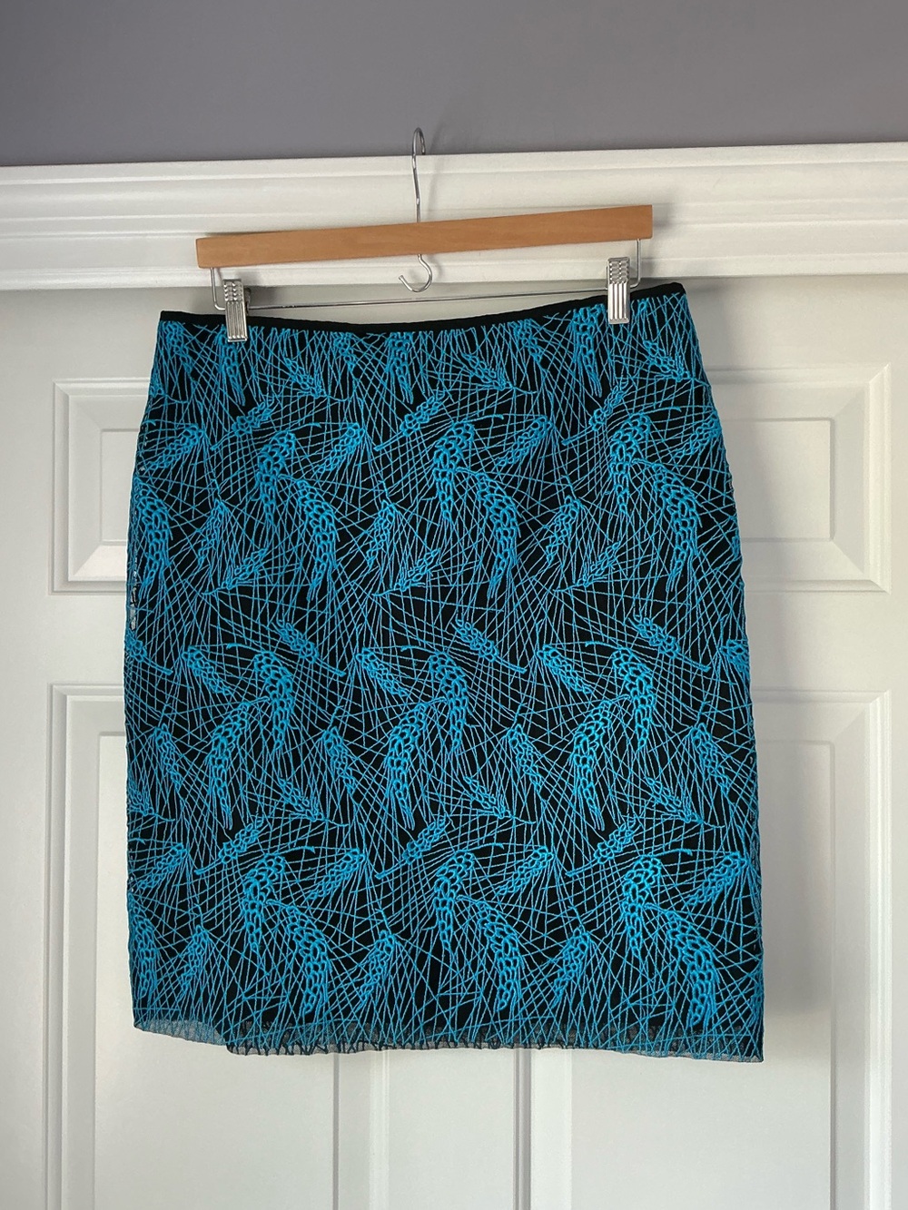 Per Se Black A-Line Skirt with Turquoise Geometric Silk Pattern 12